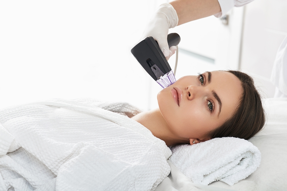 Woman,While,Rf,Lifting,Procedure,For,Her,Face,Skin,Tightening